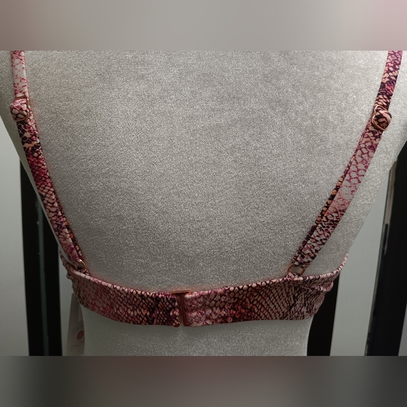NWT Shade & Shore Bikini Top - Picture 6 of 9